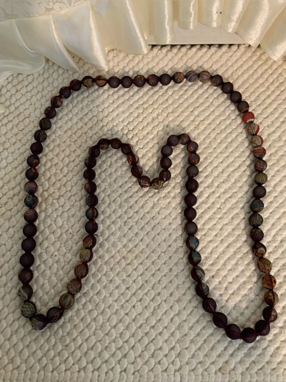 BEADS NECKLACE